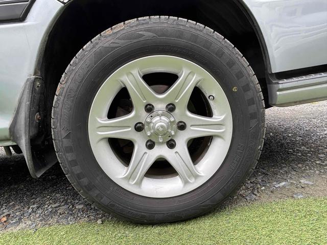 ハイエースワゴン スーパーカスタムＧ　４ＷＤ　ドライブレコーダー　ＥＴＣ　ＴＶ　スライドドア　サンルーフ　ＡＴ　アルミホイール　ＣＤ　ＤＶＤ再生　ＵＳＢ　ＡＢＳ　エアコン　パワーステアリング　パワーウィンドウ　運転席エアバッグ（22枚目）