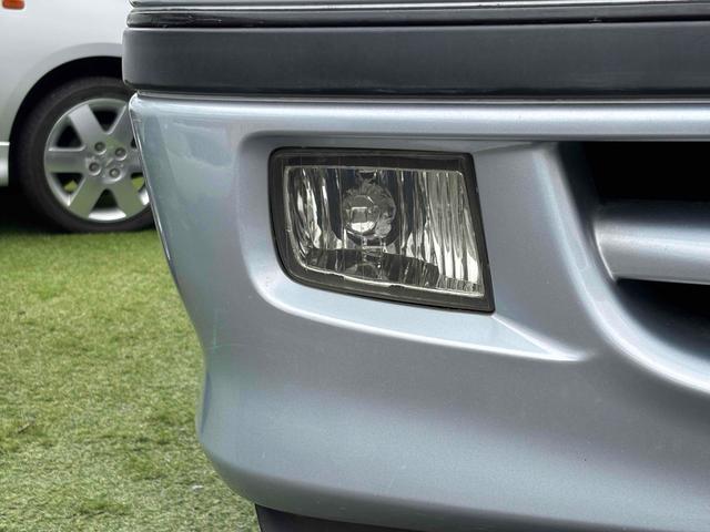 ハイエースワゴン スーパーカスタムＧ　４ＷＤ　ドライブレコーダー　ＥＴＣ　ＴＶ　スライドドア　サンルーフ　ＡＴ　アルミホイール　ＣＤ　ＤＶＤ再生　ＵＳＢ　ＡＢＳ　エアコン　パワーステアリング　パワーウィンドウ　運転席エアバッグ（30枚目）