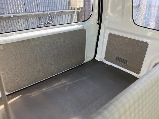 スクラム 4WD 軽バン MT 両側スライドドア エアコン パワーステアリング 運転席エアバッグ 助手席エアバッグ 記録簿 現状販売(5枚目)