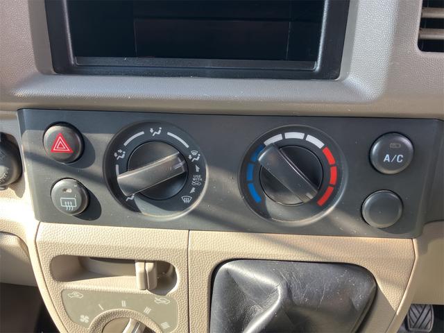 スクラム 4WD 軽バン MT 両側スライドドア エアコン パワーステアリング 運転席エアバッグ 助手席エアバッグ 記録簿 現状販売(10枚目)