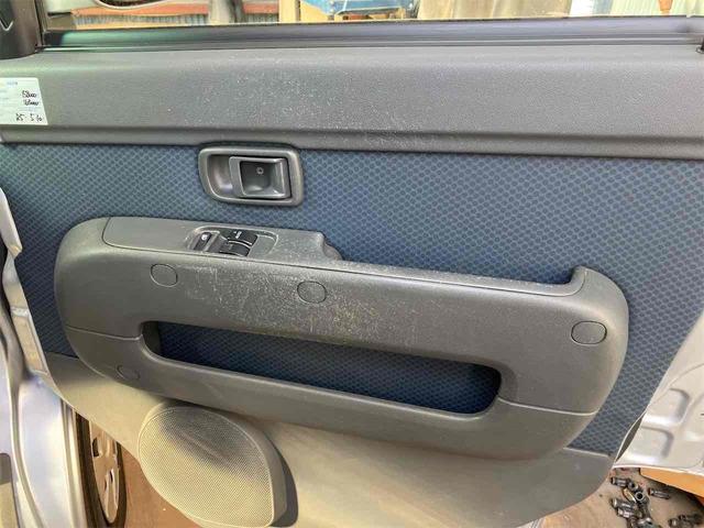 ハイゼットカーゴ クルーズ 車検2年付き 4WD AT 両側スライドドア 電動格納ミラー エアコン パワーウィンドウ 運転席エアバッグ 助手席エアバッグ CD(26枚目)