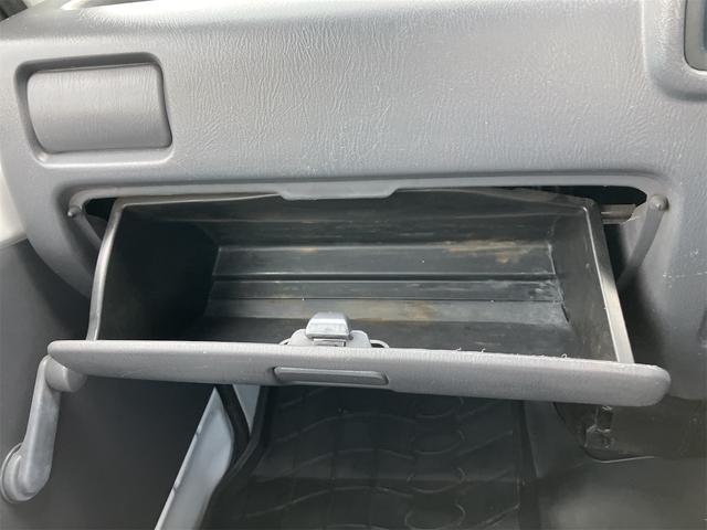 サンバートラック 　メーター交換車　４ＷＤ　軽トラック　ＭＴ　エアコン　運転席エアバッグ（22枚目）