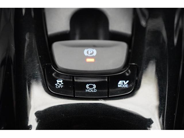Ｃ－ＨＲ Ｇ　軽減ブレーキ　寒冷地仕様　半革シート　１オーナ－車　ＥＴＣ付　キーフリーシステム　ＬＥＤヘッド　イモビライザー　横滑り防止機能　ドライブレコ－ダ－　運転席エアバック　クルーズＣ　スマートキー　アルミ（22枚目）