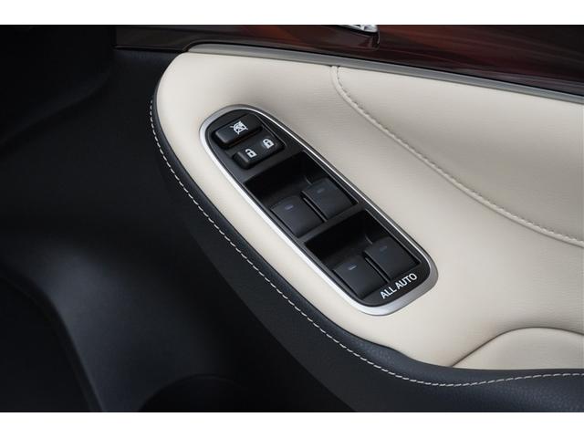 クラウンハイブリッド ロイヤルサルーン 1オーナー車 フルセグテレビ Bカメラ DVD再生機能 盗難防止システム スマキー オートクルーズコントロール 電動パワーシート ESC ETC付き アルミホイール カーテンエアバッグ エアコン PW(20枚目)