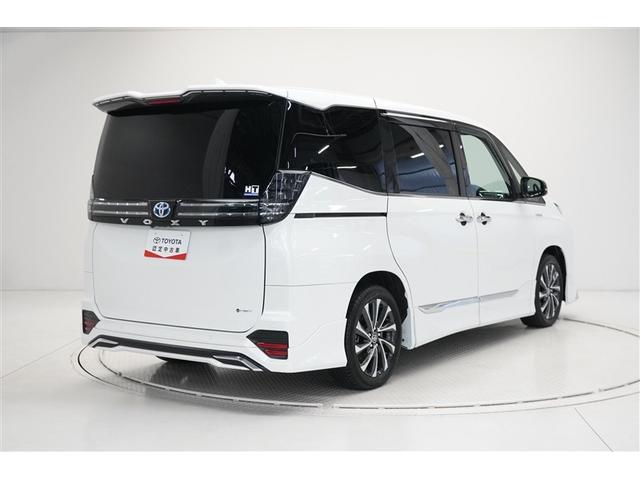 ヴォクシー ハイブリッドS-Z パワーウィンドウ DVD再生機能 インテリキー 横滑防止装置 地デジTV アクティブクルーズコントロール 1オナ フルオートエアコン リアカメラ エアバッグ ABS 100V充電 ナビTV WAC(5枚目)