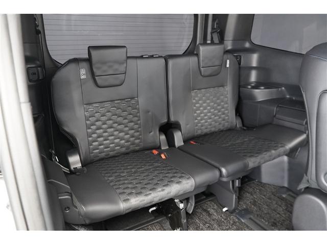 ヴォクシー ハイブリッドS-Z パワーウィンドウ DVD再生機能 インテリキー 横滑防止装置 地デジTV アクティブクルーズコントロール 1オナ フルオートエアコン リアカメラ エアバッグ ABS 100V充電 ナビTV WAC(11枚目)