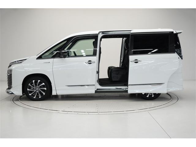 ヴォクシー ハイブリッドS-Z パワーウィンドウ DVD再生機能 インテリキー 横滑防止装置 地デジTV アクティブクルーズコントロール 1オナ フルオートエアコン リアカメラ エアバッグ ABS 100V充電 ナビTV WAC(19枚目)