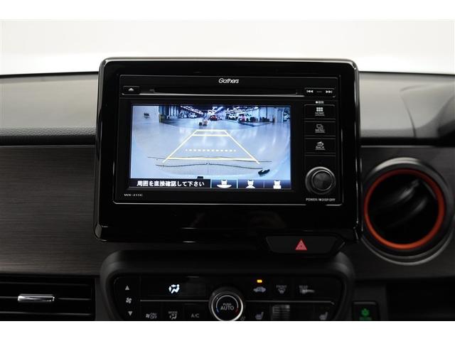 バックモニターがあれば車庫入れ時など、後ろが確認できて安心です。運転に自信がない方にはおすすめの装備です。ただし、バック時目視での確認も忘れずに。