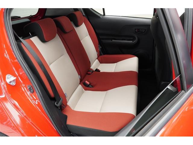 アクア Ｓ　スマートキープッシュスタート　キーレスエントリ　フルセグ地デジ　イモビ　ナビ＆ＴＶ　ワンオーナー車　オートエアコン　デュアルエアバック　ＥＳＣ　Ｂカメラ　パワーウィンドウ　ＡＵＸ端子　ＥＴＣ　ＳＲＳ（6枚目）