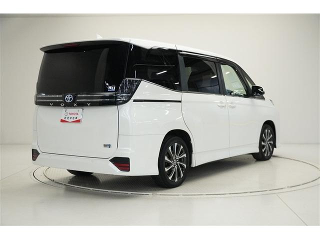 ヴォクシー ハイブリッドS-Z パワーウィンドウ DVD再生機能 インテリキー 横滑防止装置 地デジTV アクティブクルーズコントロール 1オナ フルオートエアコン リアカメラ エアバッグ ABS 100V充電 ナビTV WAC(3枚目)