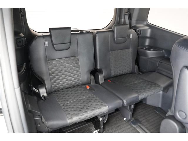 ヴォクシー ハイブリッドS-Z パワーウィンドウ DVD再生機能 インテリキー 横滑防止装置 地デジTV アクティブクルーズコントロール 1オナ フルオートエアコン リアカメラ エアバッグ ABS 100V充電 ナビTV WAC(7枚目)