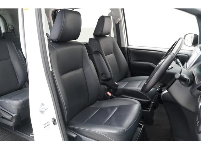 合皮シート仕様です。耐水性に優れており、汚れにも強く念入りなお手入れも要しません。