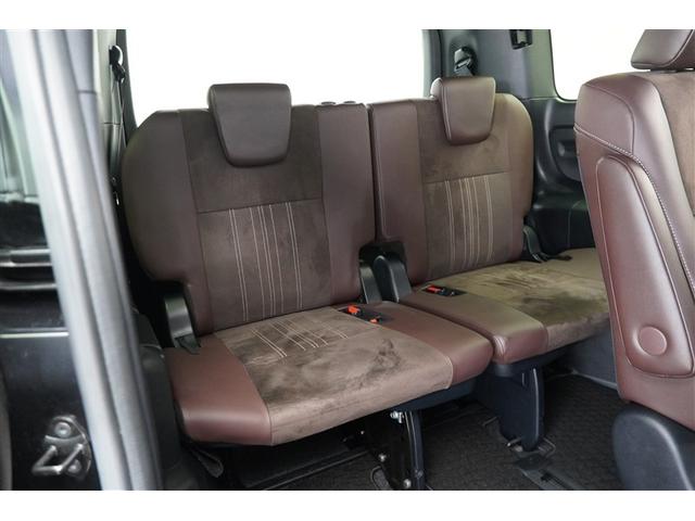 ３列目シートも状態良好です。大人でもゆったり座っていただけますので、大人数のお出かけも楽々です。