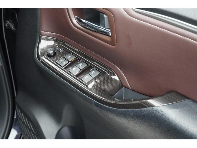 スイッチ一つで窓を開け閉めできるパワーウィンドウスイッチです。