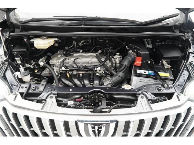 エンジンルームの樹脂部分は丁寧に磨いてツヤをだしています。当社の中古車のエンジンルームクリーニングはとても自信があります★