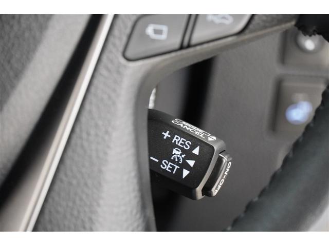 高速道路を頻繁に利用する方におすすめのレーダークルーズコントロール。前を走っている車との適切な距離を保って走行してくれます。長距離運転の疲労感も違いますよ。適度な休憩も忘れずに★