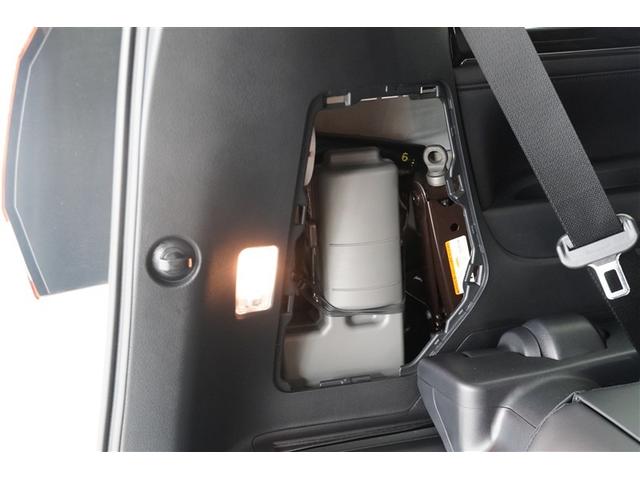 もしもの時のパンク修理キット。空気バルブに薬剤を入れて電動コンプレッサで空気を送り込むだけなので危険な作業や体力が少なくてすみます。ですがあくまで応急処置の為本修理が必要です。