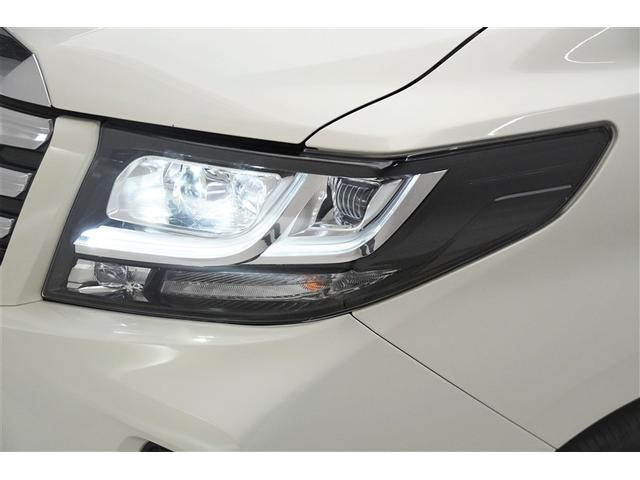 ＬＥＤヘッドライトですので夜間走行の視認性が向上します。また、長寿命・省エネ・点灯の速さ、などのメリットもあります。