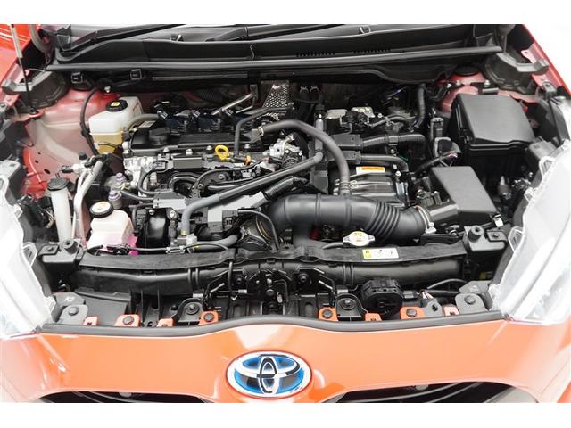 普段はあまり見ないエンジンルーム内も綺麗に仕上げています。見えないところも清潔に保ちたいですよね。