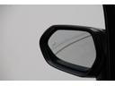 ブラインドスポットモニターです。隣の車線を走行する車両をレーダーで感知し運転をアシストしてくれます。