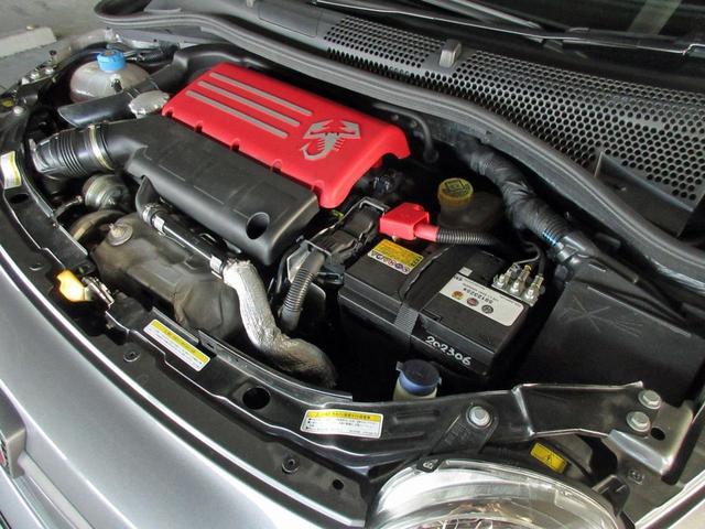 アバルト５９５ 　ワンオーナー車　ブレンボキャリパー　ブラック／レッドコンビハーフレザー　レコモン４本出しマフラー　パドルシフト　ＨＩＤヘッドライト（18枚目）