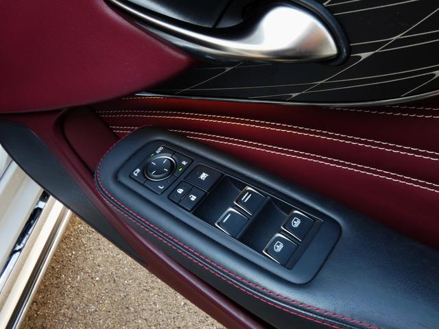 LS LS500h エグゼクティブ モデリスタエアロ マークレビンソン Dインナーミラー エアサス 純正20インチアルミ リアエンターテイメント パノラミックビューモニタークリムゾン&ブラックインテリア ナビ&TV(22枚目)