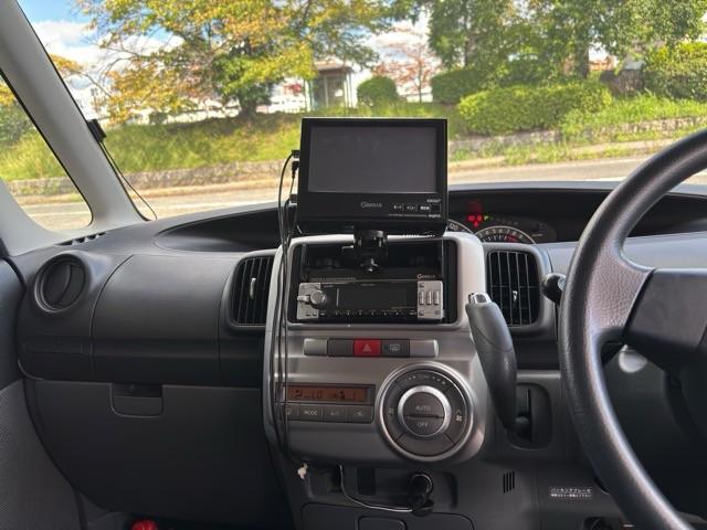 タント カスタムＸリミテッド　禁煙車　ゴリラナビ　ＣＤデッキ　純正アルミ　片側電動スライドドア　ＨＩＤヘッドライト　ＥＴＣ（12枚目）