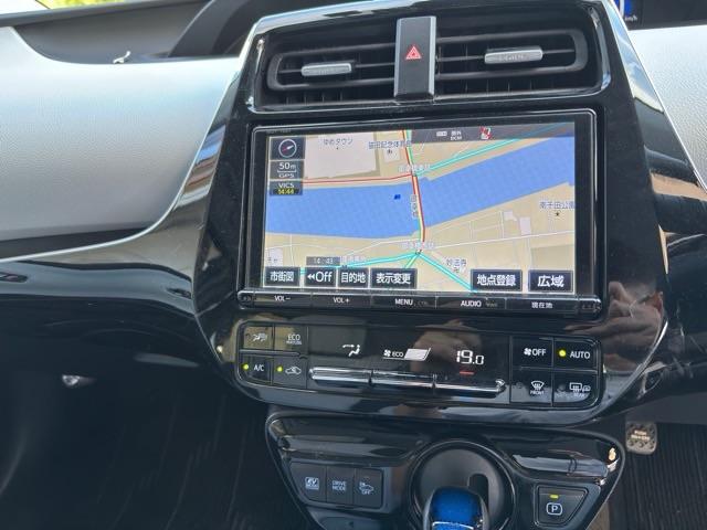 プリウス Ａ　禁煙車　９インチナビ　フルセグＴＶ　ｂｌｕｅｔｏｏｔｈ　バックカメラ　ＥＴＣ　パワーシート　シートヒーター　ヘッドアップディスプレイ　パーキングアシスト　クリアランスソナー　クルーズコントロール（10枚目）