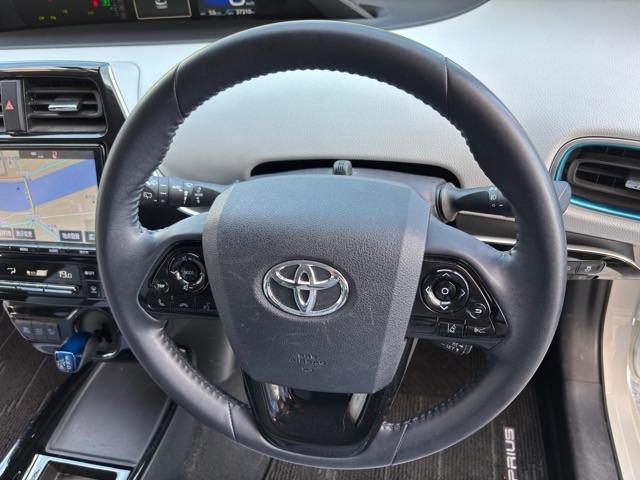 プリウス Ａ　禁煙車　９インチナビ　フルセグＴＶ　ｂｌｕｅｔｏｏｔｈ　バックカメラ　ＥＴＣ　パワーシート　シートヒーター　ヘッドアップディスプレイ　パーキングアシスト　クリアランスソナー　クルーズコントロール（17枚目）