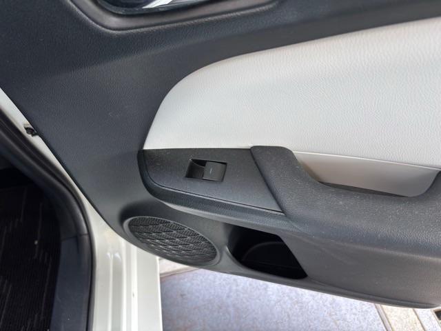 プリウス Ａ　禁煙車　９インチナビ　フルセグＴＶ　ｂｌｕｅｔｏｏｔｈ　バックカメラ　ＥＴＣ　パワーシート　シートヒーター　ヘッドアップディスプレイ　パーキングアシスト　クリアランスソナー　クルーズコントロール（42枚目）