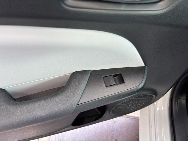 プリウス Ａ　禁煙車　９インチナビ　フルセグＴＶ　ｂｌｕｅｔｏｏｔｈ　バックカメラ　ＥＴＣ　パワーシート　シートヒーター　ヘッドアップディスプレイ　パーキングアシスト　クリアランスソナー　クルーズコントロール（46枚目）