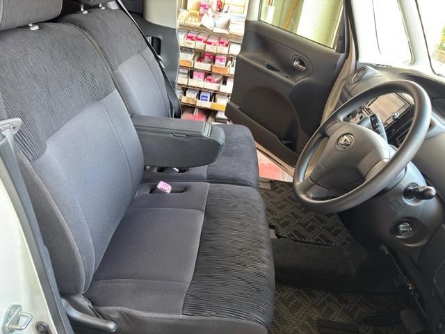 タント カスタムＸスペシャル　禁煙車　ナビ　ワンセグＴＶ　純正アルミ　片側電動スライドドア　ＨＩＤヘッドライト　アイドリングストップ（22枚目）