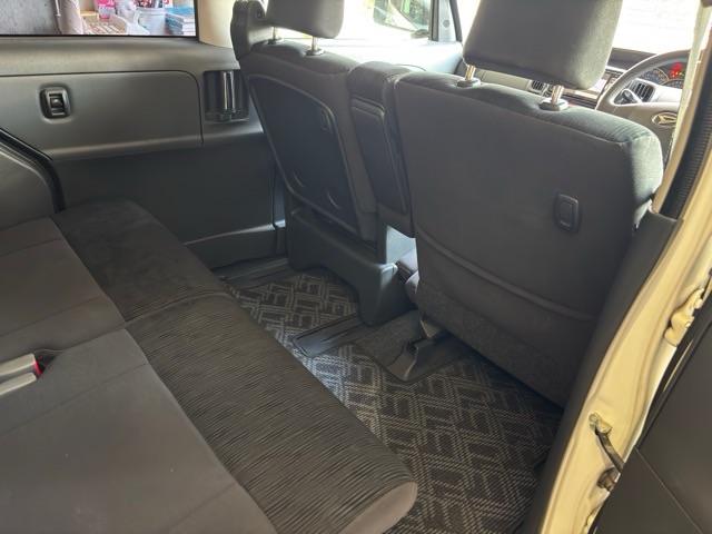 タント カスタムＸスペシャル　禁煙車　ナビ　ワンセグＴＶ　純正アルミ　片側電動スライドドア　ＨＩＤヘッドライト　アイドリングストップ（29枚目）