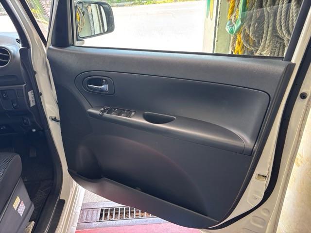 タント カスタムＸスペシャル　禁煙車　ナビ　ワンセグＴＶ　純正アルミ　片側電動スライドドア　ＨＩＤヘッドライト　アイドリングストップ（39枚目）