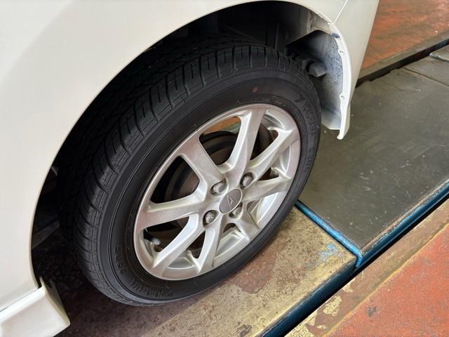 タント カスタムＸスペシャル　禁煙車　ナビ　ワンセグＴＶ　純正アルミ　片側電動スライドドア　ＨＩＤヘッドライト　アイドリングストップ（48枚目）