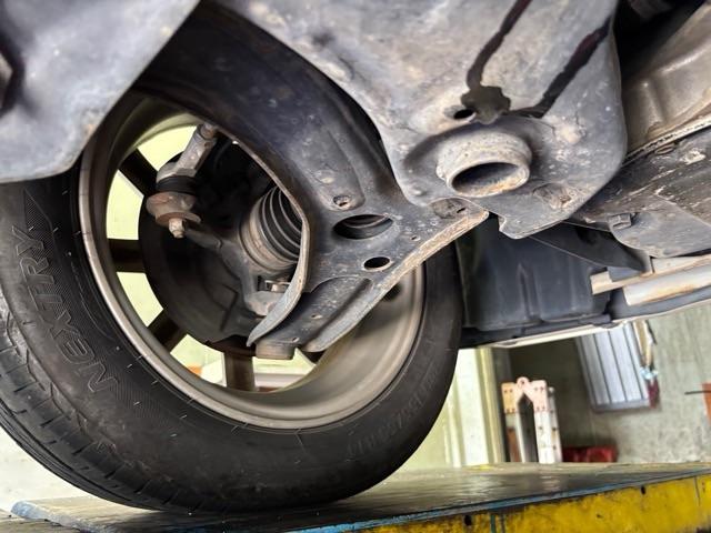 タント カスタムＸスペシャル　禁煙車　ナビ　ワンセグＴＶ　純正アルミ　片側電動スライドドア　ＨＩＤヘッドライト　アイドリングストップ（56枚目）