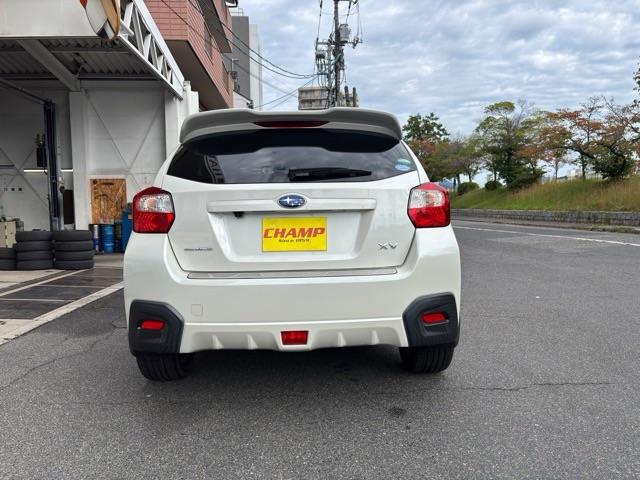 ＸＶ ２．０ｉ－Ｌ　アイサイト　禁煙車　革シート　純正ナビ　フルセグＴＶ　ＤＶＤ再生　ｂｌｕｅｔｏｏｔｈ　ＥＴＣ　バックカメラ　シートヒーター　パワーシート　ＨＩＤヘッドライト　クルーズコントロール　スバルアイサイト　ＳＩドライブ（6枚目）