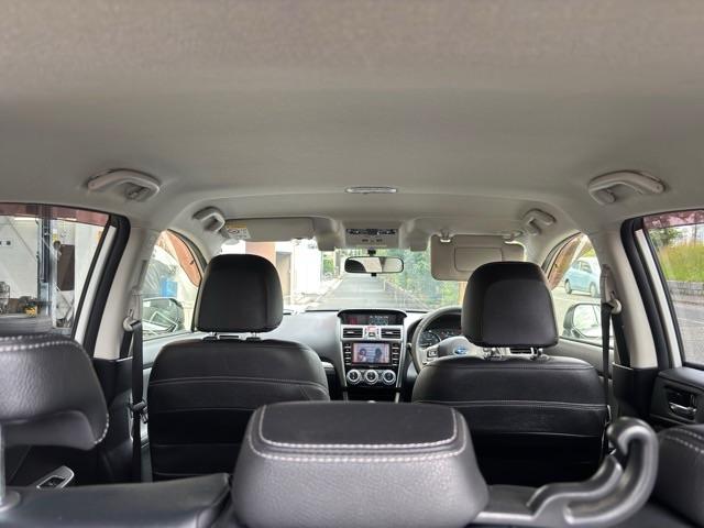 ＸＶ ２．０ｉ－Ｌ　アイサイト　禁煙車　革シート　純正ナビ　フルセグＴＶ　ＤＶＤ再生　ｂｌｕｅｔｏｏｔｈ　ＥＴＣ　バックカメラ　シートヒーター　パワーシート　ＨＩＤヘッドライト　クルーズコントロール　スバルアイサイト　ＳＩドライブ（30枚目）