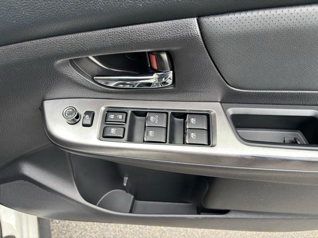 ＸＶ ２．０ｉ－Ｌ　アイサイト　禁煙車　革シート　純正ナビ　フルセグＴＶ　ＤＶＤ再生　ｂｌｕｅｔｏｏｔｈ　ＥＴＣ　バックカメラ　シートヒーター　パワーシート　ＨＩＤヘッドライト　クルーズコントロール　スバルアイサイト　ＳＩドライブ（38枚目）