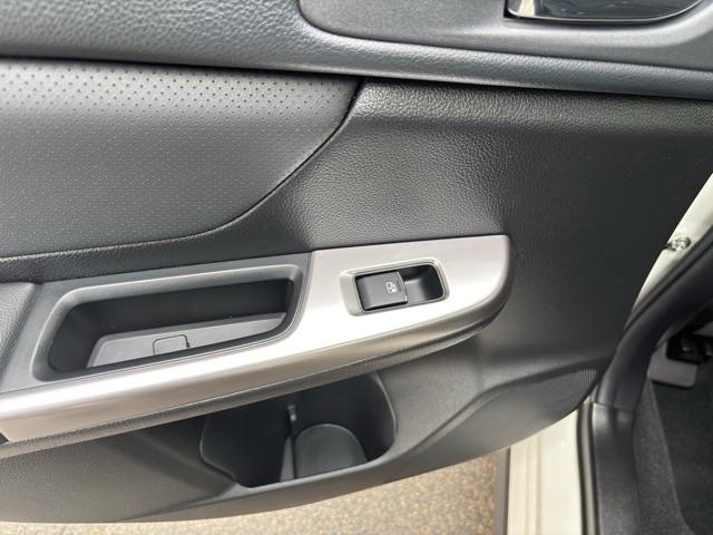 ＸＶ ２．０ｉ－Ｌ　アイサイト　禁煙車　革シート　純正ナビ　フルセグＴＶ　ＤＶＤ再生　ｂｌｕｅｔｏｏｔｈ　ＥＴＣ　バックカメラ　シートヒーター　パワーシート　ＨＩＤヘッドライト　クルーズコントロール　スバルアイサイト　ＳＩドライブ（44枚目）