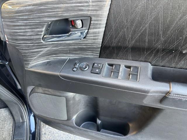 オデッセイハイブリッド ハイブリッドアブソルート・ホンダセンシング 禁煙車 純正8インチナビ バックカメラ フリップダウンモニター ETC ドライブレコーダー クルーズコントロール LEDヘッドライト 両側パワースライドドア(33枚目)