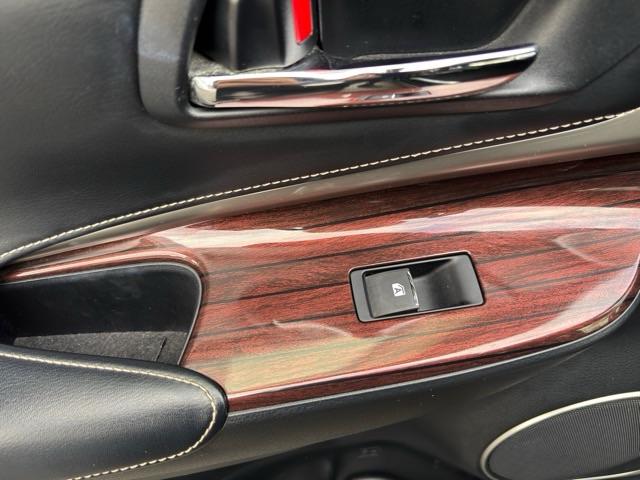 �Ō�܂Ō䗗�����܂��Ă��肪�Ƃ��������܂��I���q�l�ɂƂ��čŗǂ̑I���ԂɂȂ�l�ɑS�͂ŃT�|�[�g�����Ē����܂��B������E���s���_�Ȃǂ������܂����炨�C�y�ɂ��₢���킹�������I�I