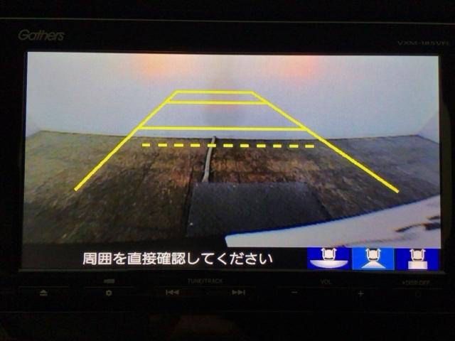 シャトル ハイブリッドＺホンダセンシング　ＬＥＤ・フルセグ・メモリナビ・バックカメラ・純正ＡＷ・シートヒーター・ＥＴＣ　衝突軽減　カーテンエアバック　ＬＥＤライト　前席シートヒーター　イモビ　Ｂカメラ　クルコン　ＵＳＢ接続　ＤＶＤ　ナビＴＶ（8枚目）