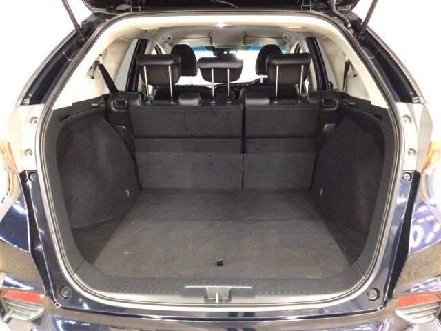 シャトル ハイブリッドＺホンダセンシング　ＬＥＤ・フルセグ・メモリナビ・バックカメラ・純正ＡＷ・シートヒーター・ＥＴＣ　衝突軽減　カーテンエアバック　ＬＥＤライト　前席シートヒーター　イモビ　Ｂカメラ　クルコン　ＵＳＢ接続　ＤＶＤ　ナビＴＶ（25枚目）