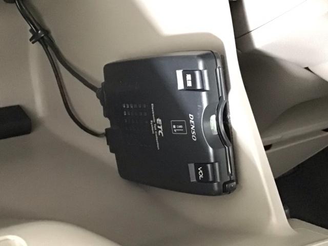 【ＥＴＣ車載器】もはや必須アイテムのＥＴＣを搭載！高速道路のご利用時にとても便利！わずらわしい料金所での現金支払いが不要となりスムーズに通過できます♪