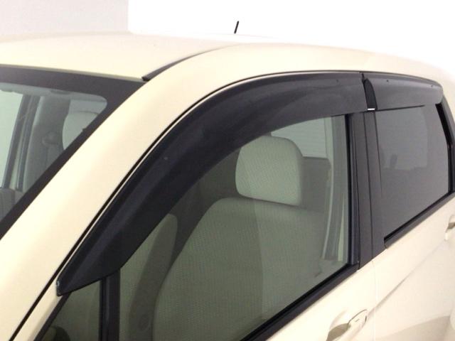 【ドアバイザー】室内の換気や雨天時にも大変便利にご活用頂けるドアバイザー装備！細かな装備ですがうれしいですね！