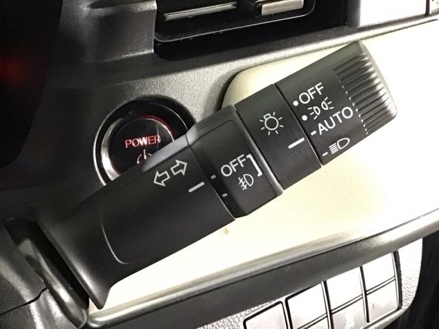 ヴェゼル ｅ：ＨＥＶＺ　ＬＥＤ・ホンダＣＯＮＮＥＣＴ・メモリナビ・バックカメラ・純正ＡＷ・ＥＴＣ　衝突回避支援ブレーキ機能　スマキ　Ｐトランク　フルオートエアコン　エアバッグ　両席エアバック　Ｒカメ　パワーウィンドウ　ソナー（17枚目）
