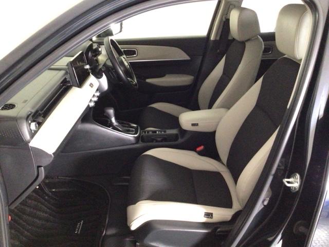 ヴェゼル ｅ：ＨＥＶＺ　ＬＥＤ・ホンダＣＯＮＮＥＣＴ・メモリナビ・バックカメラ・純正ＡＷ・ＥＴＣ　衝突回避支援ブレーキ機能　スマキ　Ｐトランク　フルオートエアコン　エアバッグ　両席エアバック　Ｒカメ　パワーウィンドウ　ソナー（33枚目）