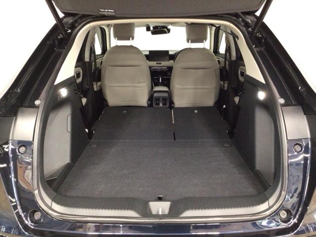 ヴェゼル ｅ：ＨＥＶＺ　ＬＥＤ・ホンダＣＯＮＮＥＣＴ・メモリナビ・バックカメラ・純正ＡＷ・ＥＴＣ　衝突回避支援ブレーキ機能　スマキ　Ｐトランク　フルオートエアコン　エアバッグ　両席エアバック　Ｒカメ　パワーウィンドウ　ソナー（39枚目）