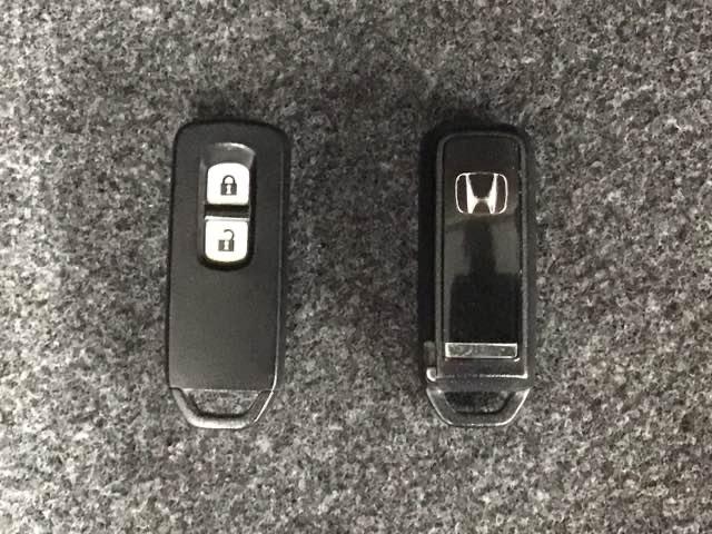 Ｎ－ＯＮＥ プレミアム・Ｌパッケージ　ＨＩＤ・ディスプレイオーディオ・バックカメラ・純正ＡＷ・ＵＳＢポート・ＥＴＣ　ＥＣＯＮモード　両席エアバック　フルオートエアコン　スマートキ－　エアバック　キーレス　パワーウインド　横滑防止装置（25枚目）